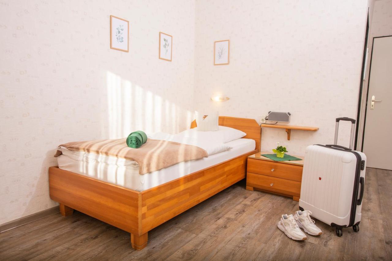 Hotel-Pension Haus Holtdirk Lippstadt Eksteriør billede